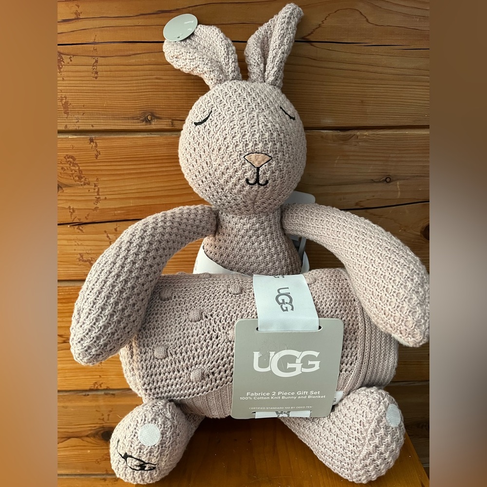 UGG 2 piece gift set cotton knit blanket and bunny rabbit NWT
